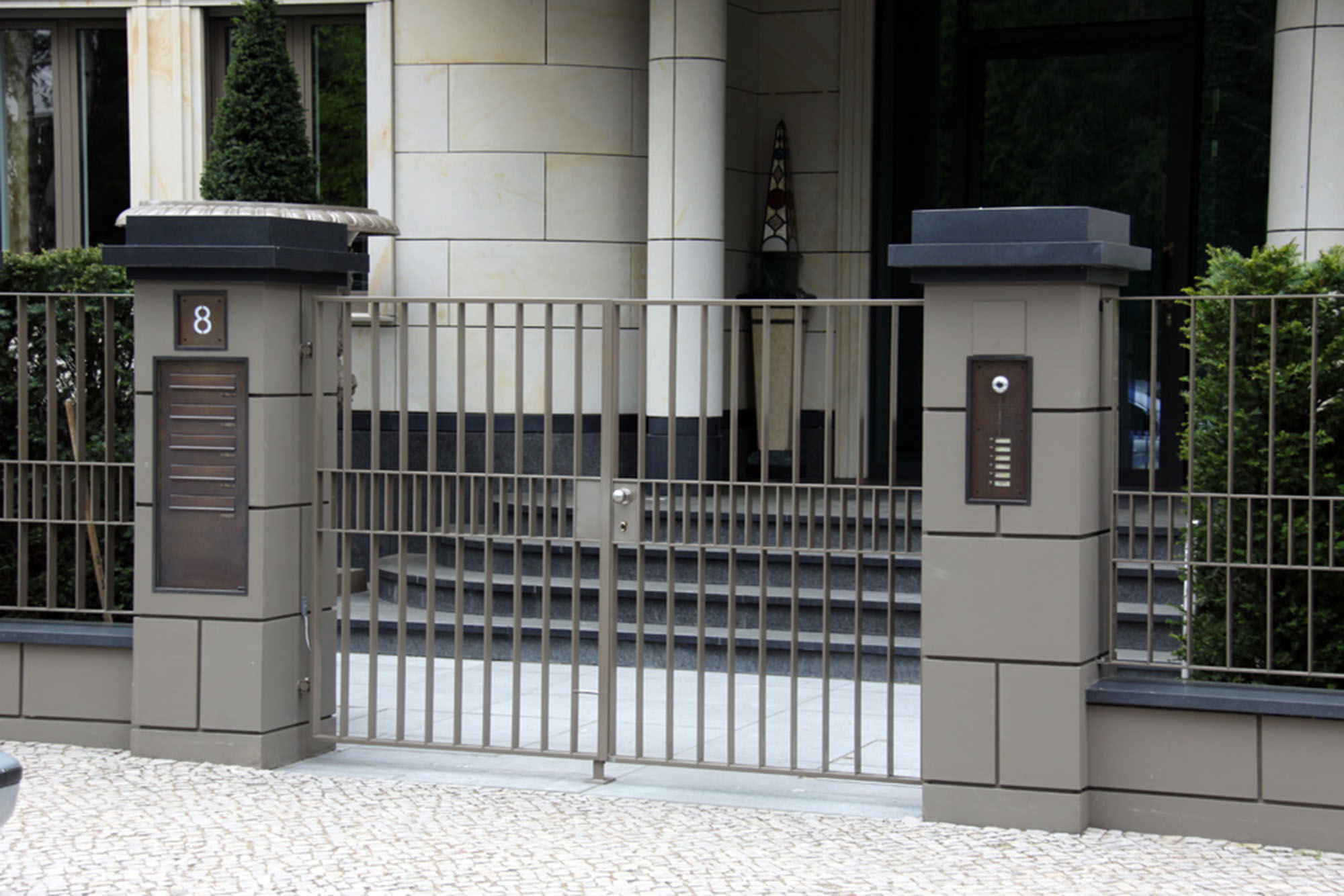 BV：Garagentoreinfahrt · Tewsstraße · Berlin